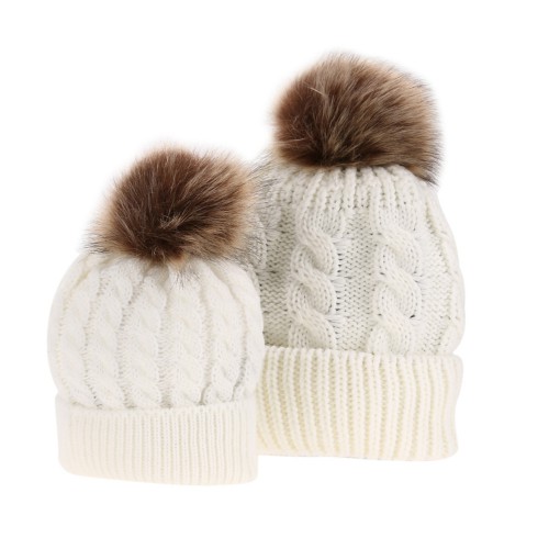 Dámská móda a doplňky - Sada roztomilých, zimních čepic pro maminku a miminko