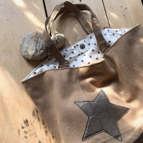 Dámská móda a doplňky - Verato Béžová taška s aplikací hvězd