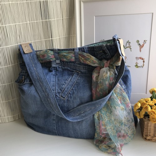 Dámská móda a doplňky - Verato Džínová kabelka s šátkem do zelena