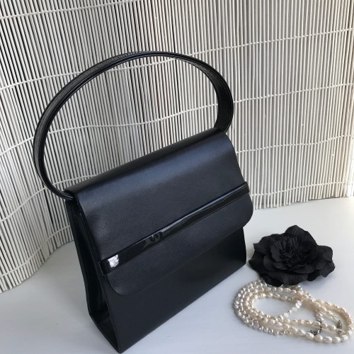 Dámská móda a doplňky - Plesová kabelka - imitace kůže a latex - černá