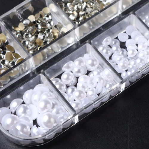 Krása - Zdobení na nehty, bílé -  perly, zirkony