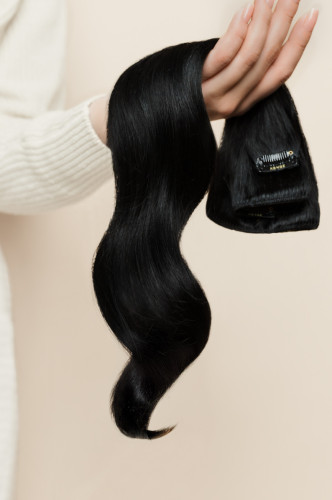 Prodlužování vlasů a účesy - Clip in vlasy 45 cm – 9 dílná sada z pravých lidských vlasů v černé barvě