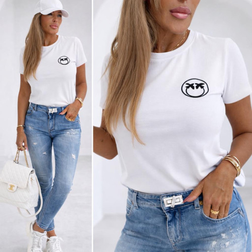 Dámská móda a doplňky - Dámská bavlněné tričko v bílé barvě - Vlaštovky