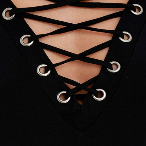 Dámská móda a doplňky - Dámské tričko s výstřihem Criss Cross - černé
