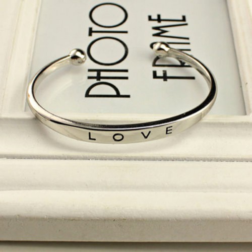 Dámská móda a doplňky - Dámský kovový náramek "Love"