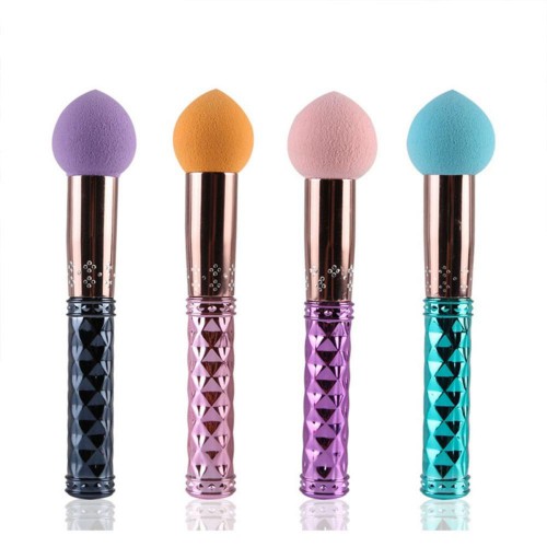 Krása - Houbička na makeup ve štětci - slza
