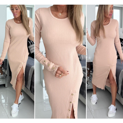 Dámské šaty s rozparkem zdobené druky